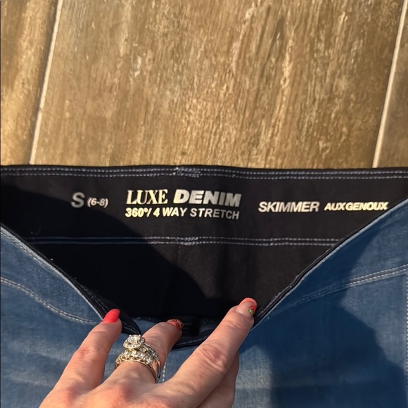 Luxe Denim Skimmer Jeans with Stretch - Picture 2 of 10